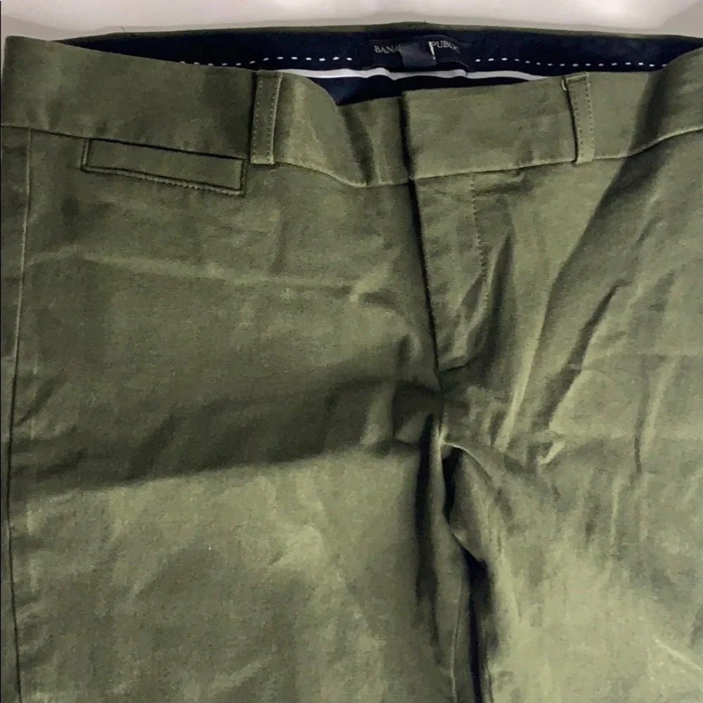 Banana republic Sloan olive green straight pant women’s 2 small